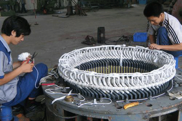 西安西瑪高壓電機(jī)外殼帶電的主要原因和過程解析。