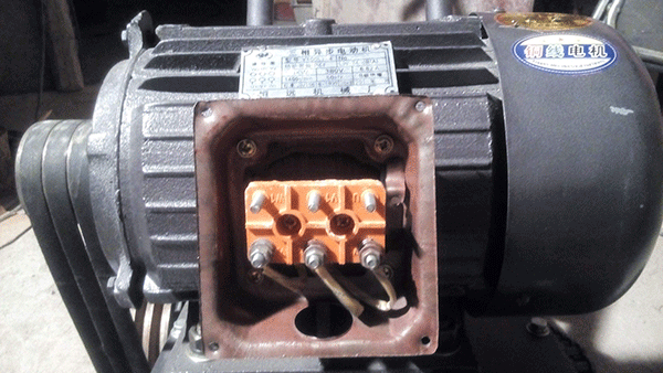 淺談西安泰富西瑪三相異步電動(dòng)機(jī)的基本原理。