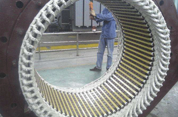 高壓電機(jī)的穩(wěn)固進(jìn)行定期的檢查的必要性。