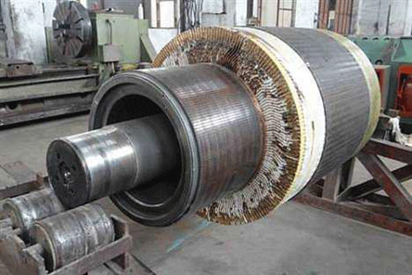 使用大型高壓電機時要注意安全問題。